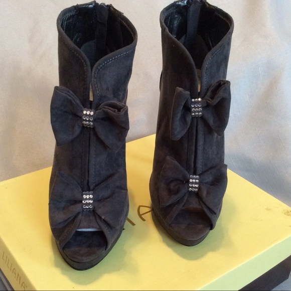 Brand new never worn - Picture 1 of 4